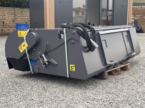 Vista laterale benna spazzatrice GF Gordini SX210