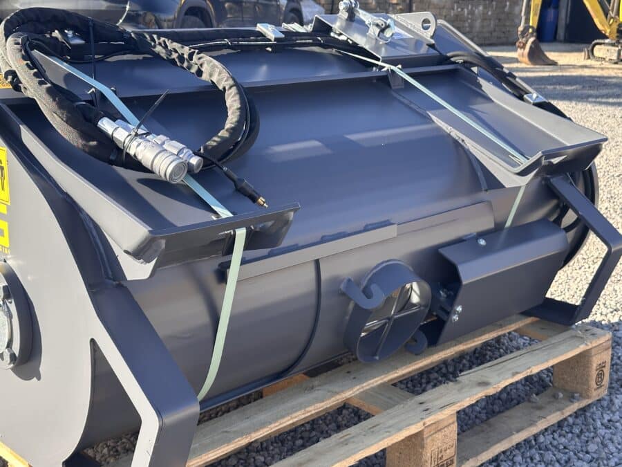 Drenaje central hidráulico BC 250 SK con manguera en uso