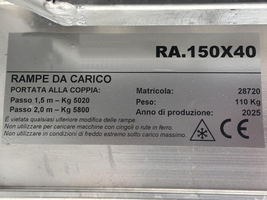 Rampe da carico in alluminio DAMAC RA.190×40 vista targhetta