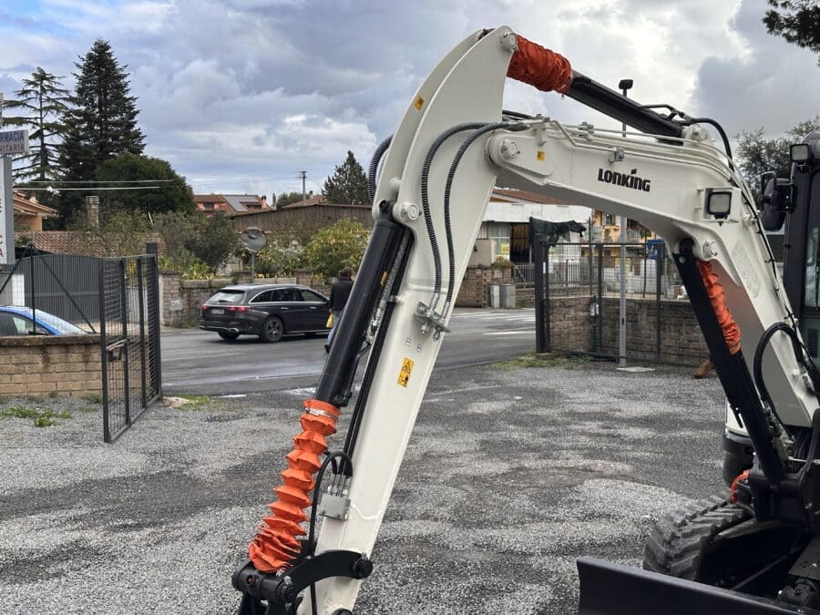 LONKING CDM6035 mini excavator stick detail