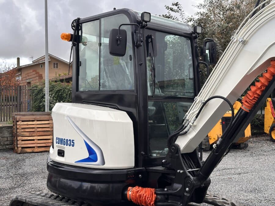 Mini excavator LONKING CDM6035 cab