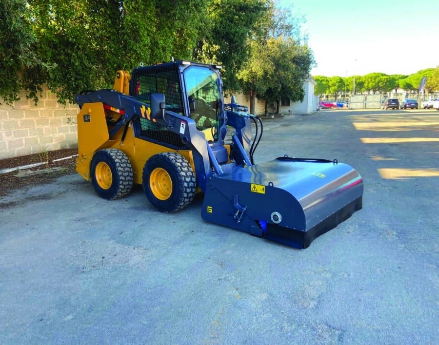 Spazzatrice GF GORDINI SX210 montata su minipala