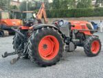 Trattore Kubota M5071 vista posteriore in esposizione DAMAC