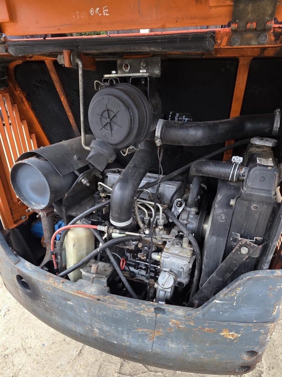 Miniescavatore Daewoo Solar 015 Plus vista motore