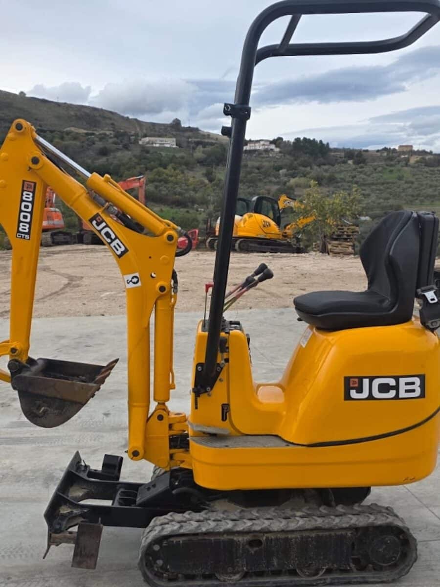 JCB 8008CTS 2015 mini excavator left side view