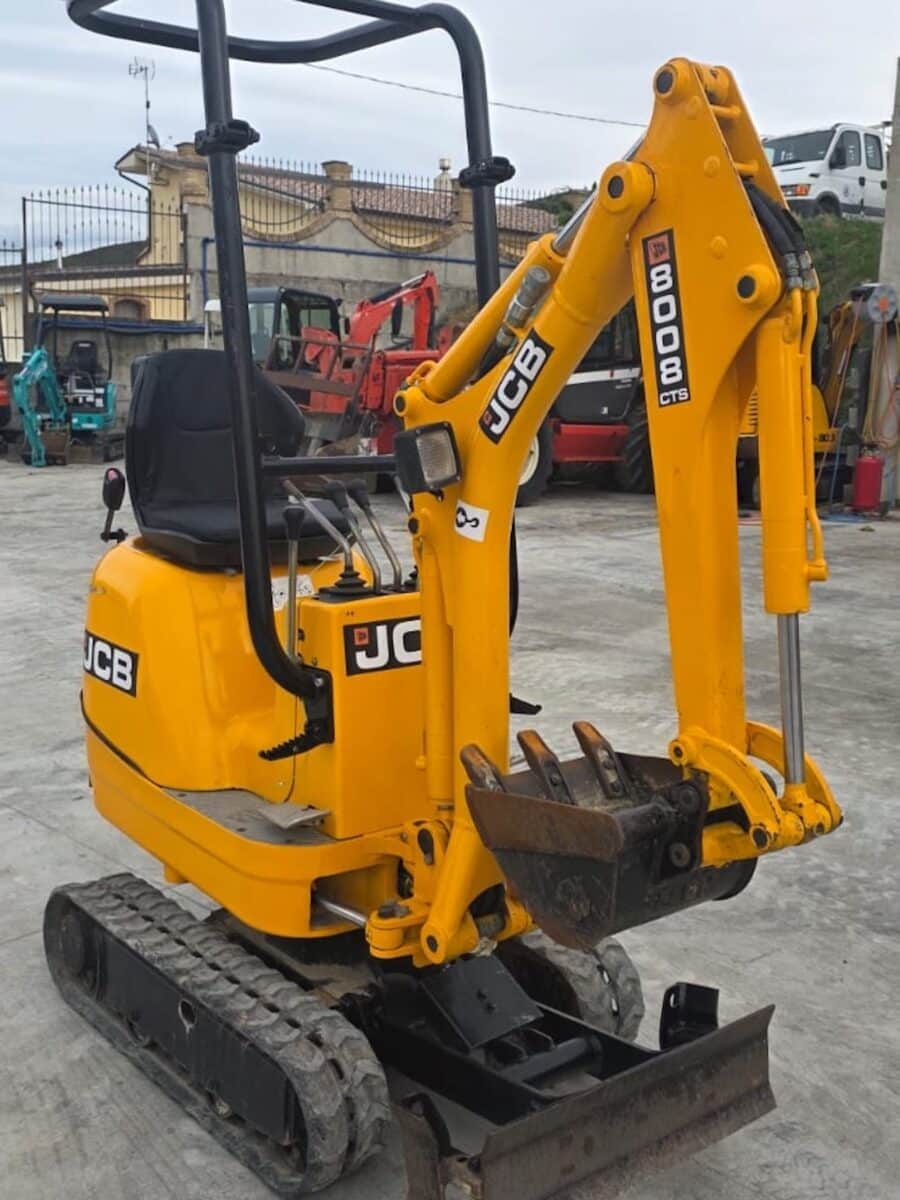 JCB 8008CTS 2015 mini excavator front view
