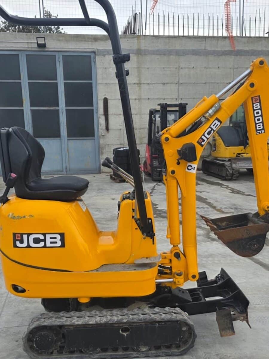 JCB 8008CTS 2015 mini excavator right side view