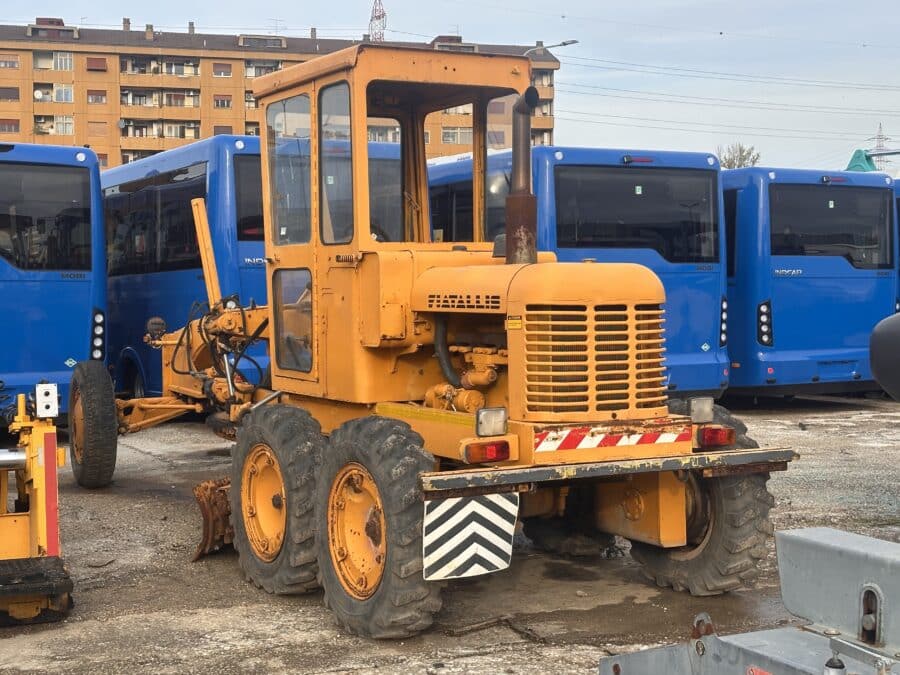 Vista laterale posteriore Motorgrader Fiat Allis 65B