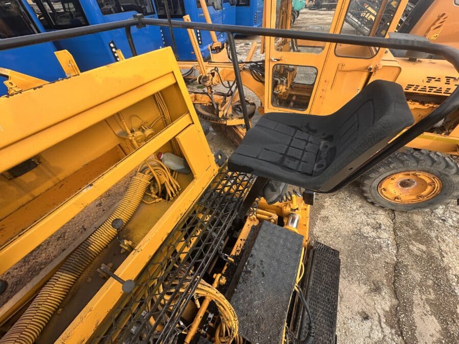 secondary seat operator rubberized road paver antonelli vfa42-s