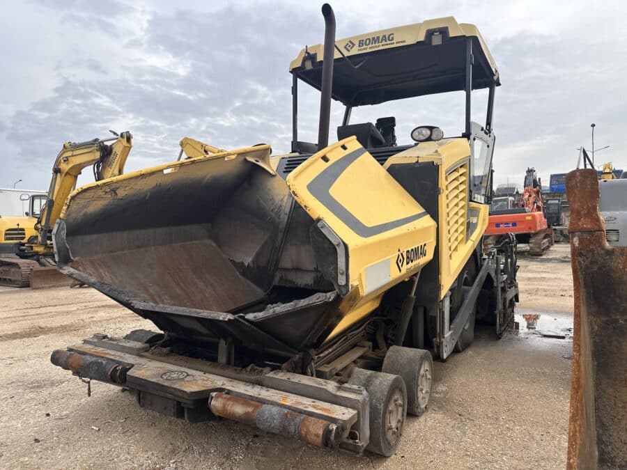 Vista della finitrice stradale BOMAG BF600 P-2 usata 2015 vista banco