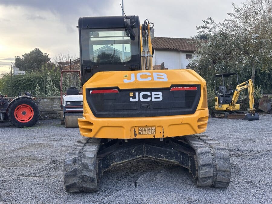 vista posteriore jcb 85z-1 in damac