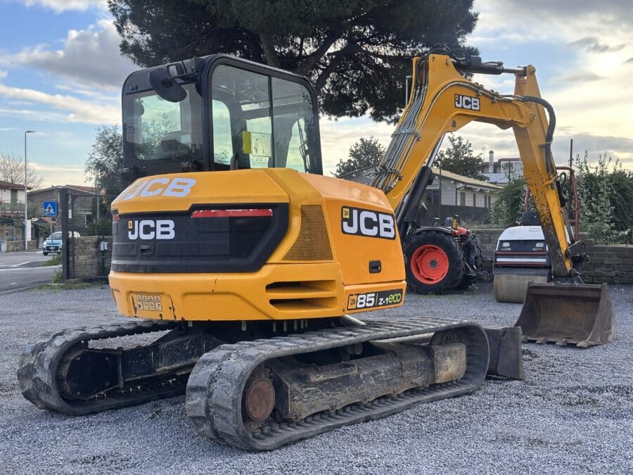 vista laterale posteriore destra jcb 85z-1
