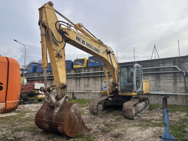 Home 4 New Holland E215B excavator full front view
