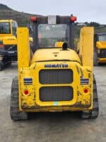 Vista posteriore Komatsu CK20 con targa e telaio