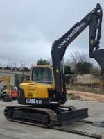 Miniescavatore Volvo ECR88 Plus vista frontale con cabina chiusa