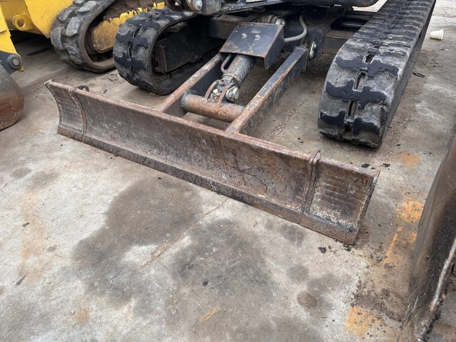 IHIMER VXT19 con lama anteriore per livellamento