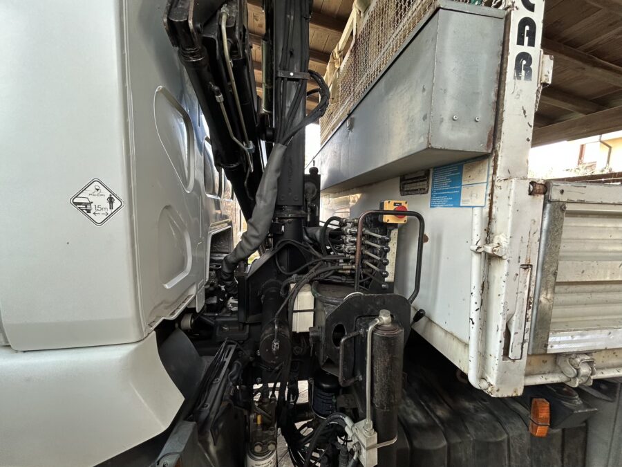 Bonfiglioli crane installed on RENAULT 210.37E3