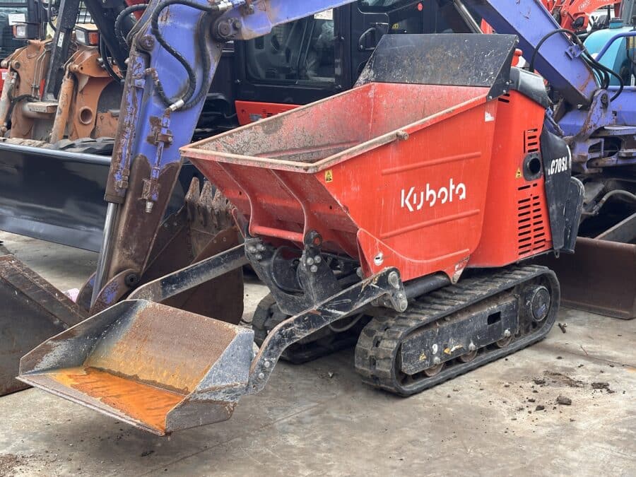 vista lateral Kubota KC70SL-4P
