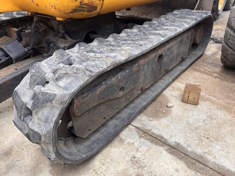 Oruga izquierda de goma JCB 8018CTS