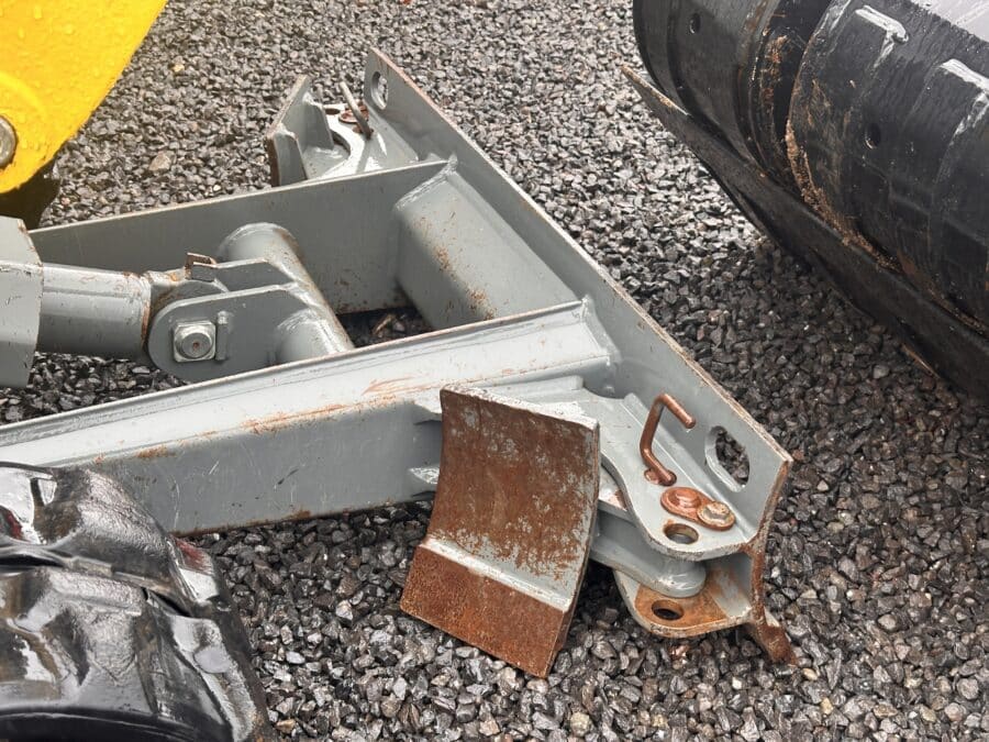 Miniescavatore wacker neuson EZ17 con carro variabile e lama