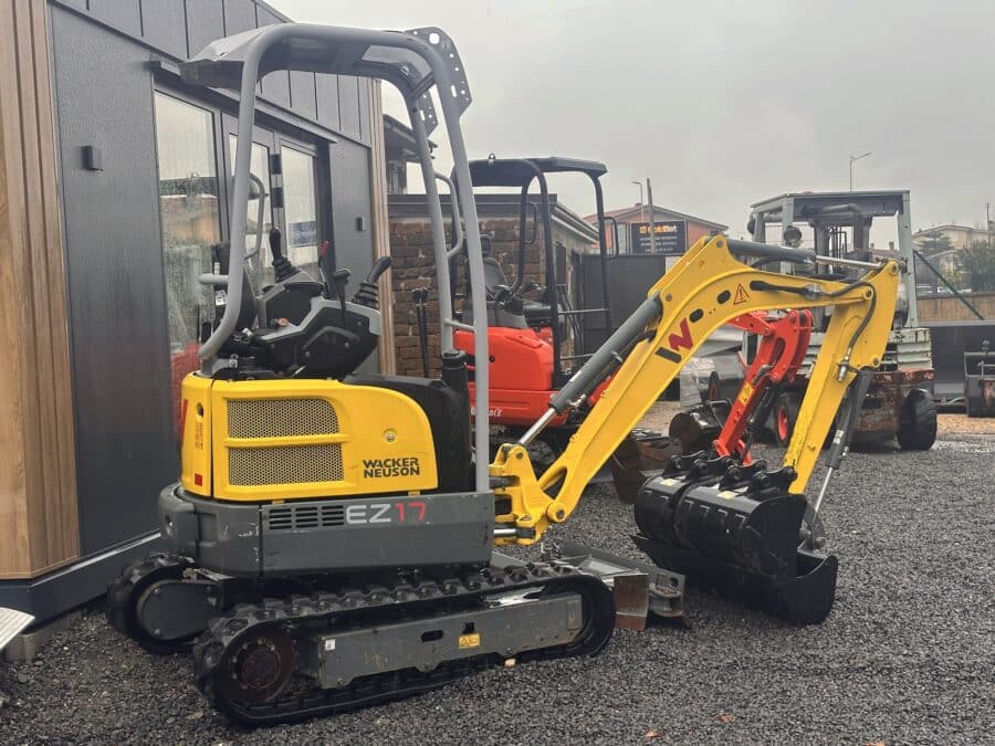 Miniescavatore Wacker Neuson EZ17 girosagoma vista posteriore destra