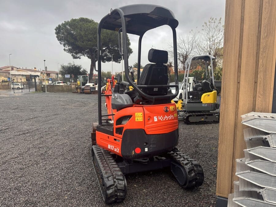 Vue arrière kubota u17-3a variable wagon