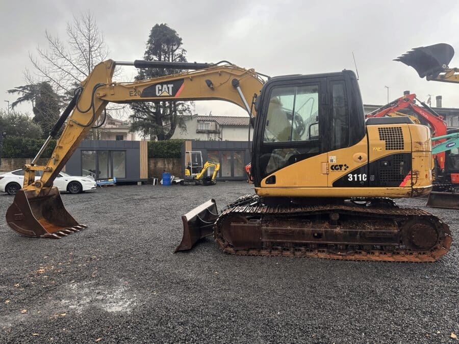 vista laterale CATERPILLAR 311CU