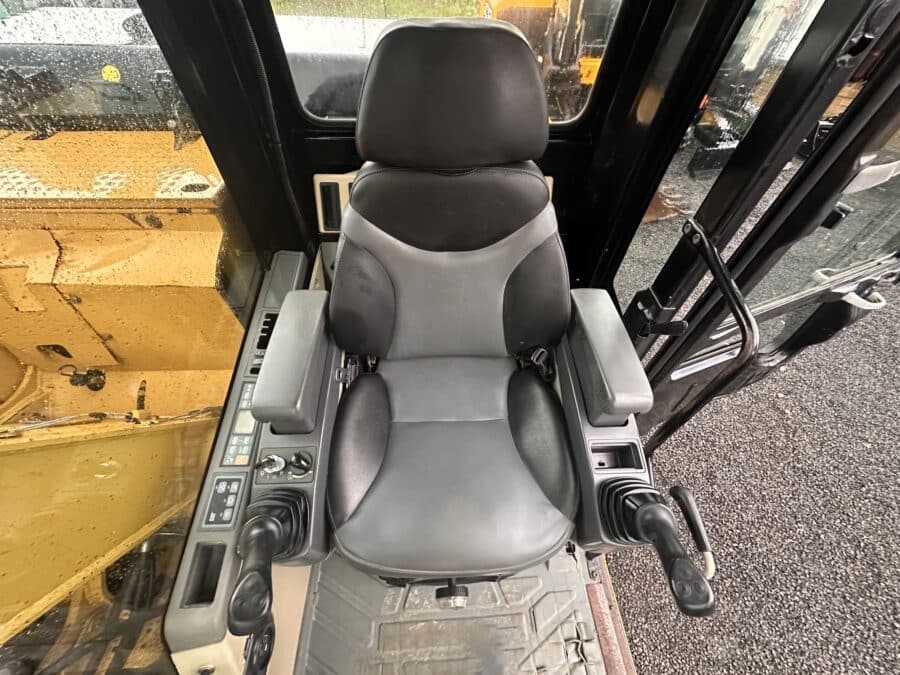 seduta CATERPILLAR 311CU