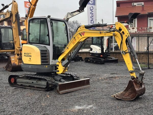 Home 4 Wacker Neuson EZ26 vista frontale in sede Damac