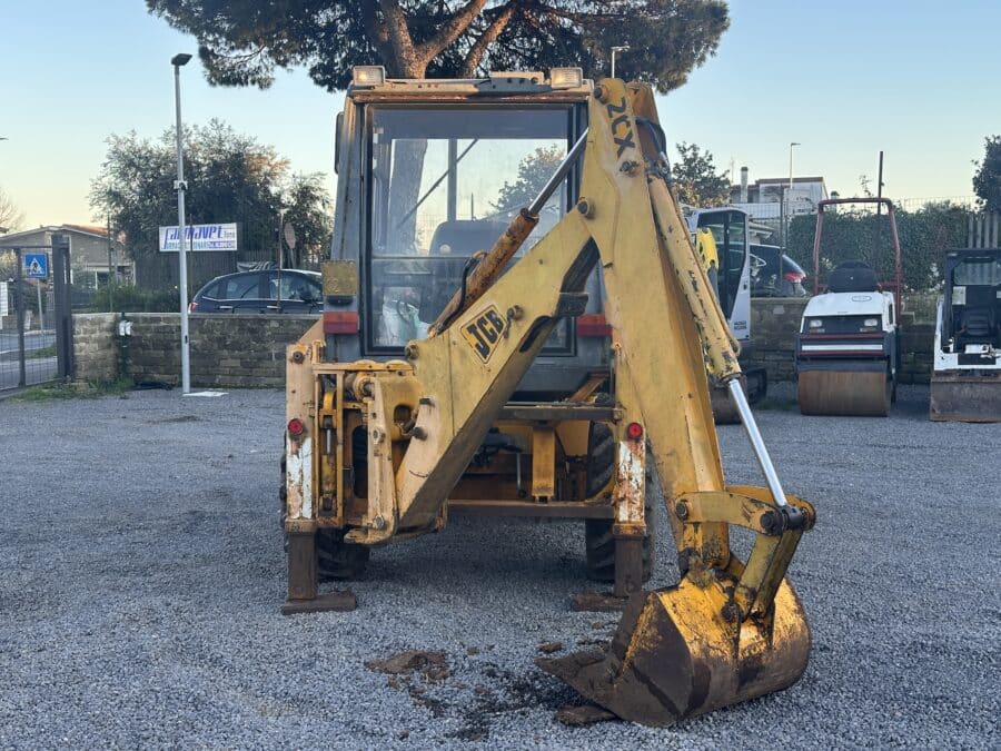 Rear arm with digging bucket used JCB 2CX