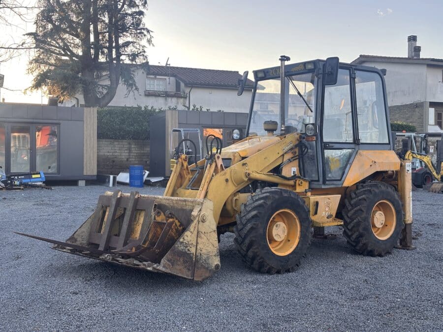 terna 4x4x4 jcb 2cx benna mordente, forche, targa