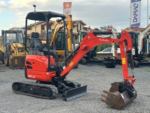 Miniescavatore Kubota U17-3a compatto 2020 con carro variabile e benne