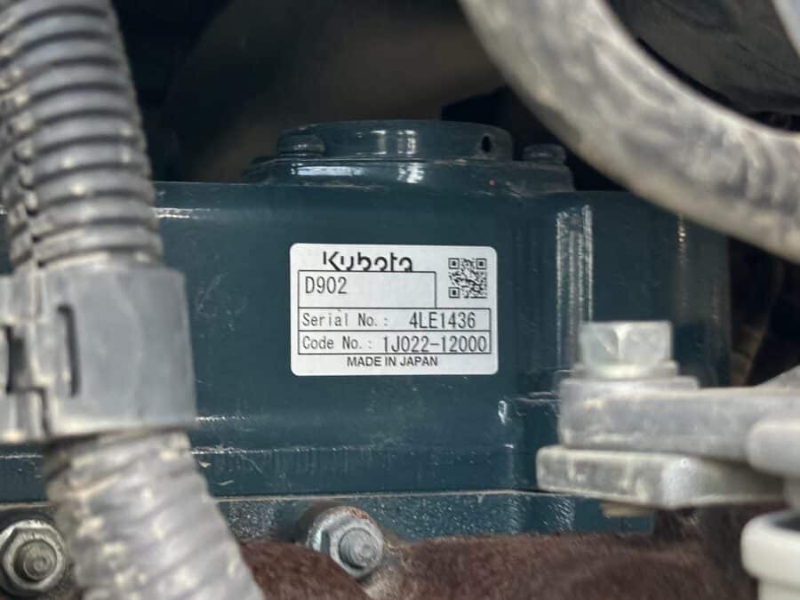 Kubota U17-3a dettaglio targhetta motore