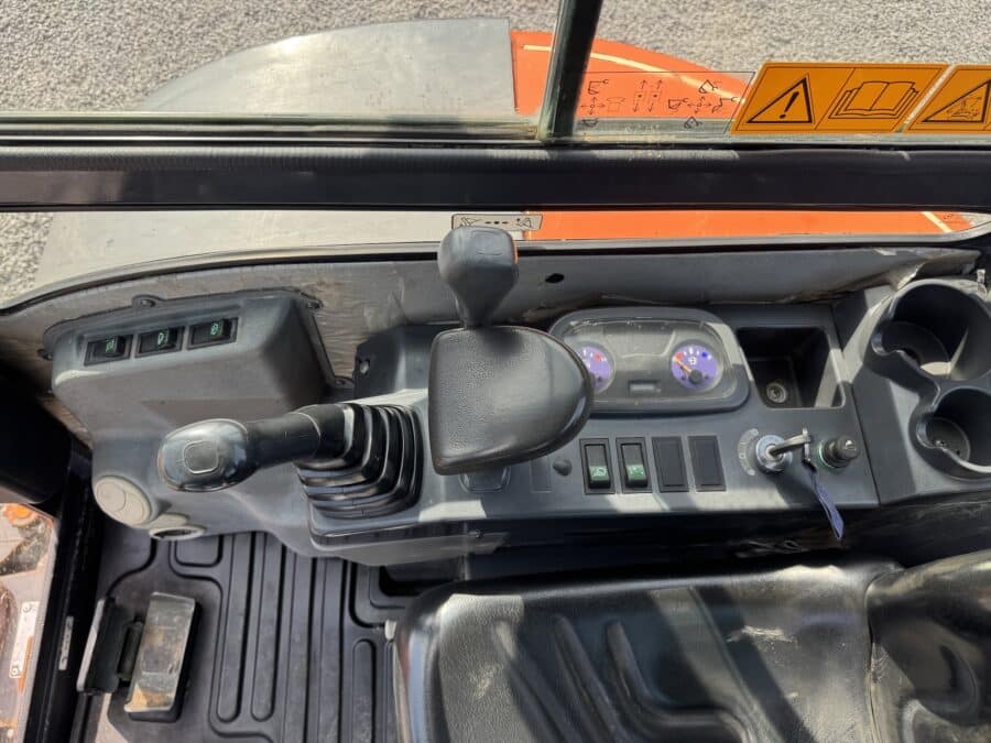 DOOSAN DX30Z dettaglio comandi operatore