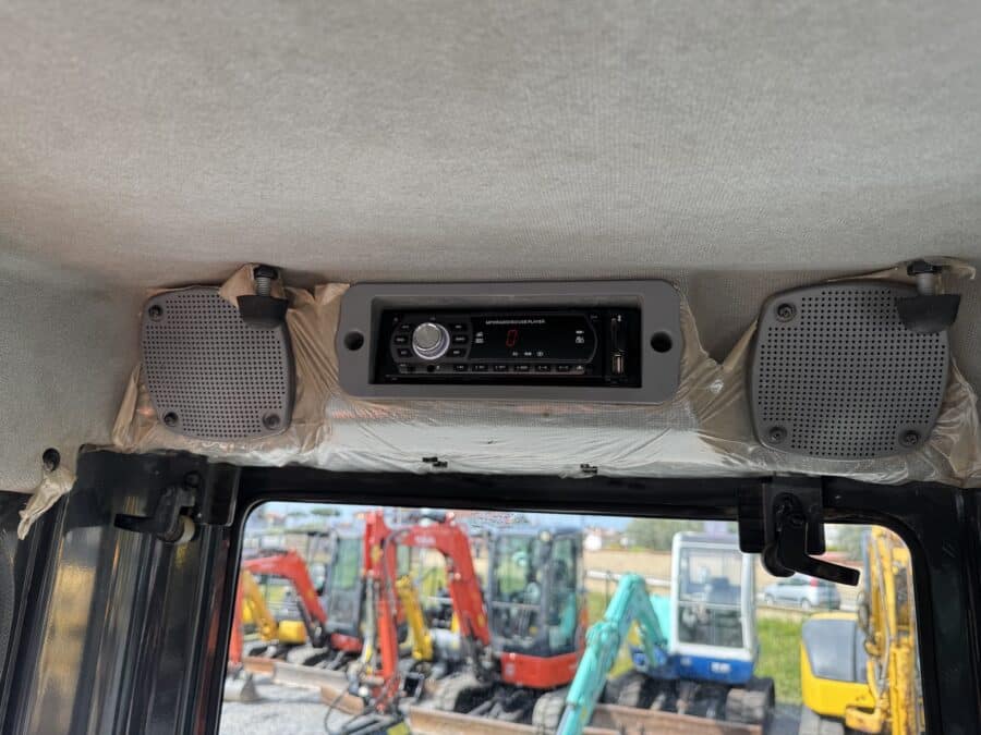 DOOSAN DX30Z dettaglio interno cellula operatore