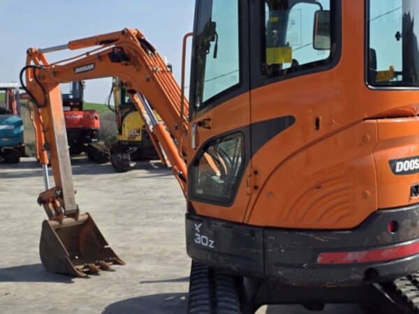 Braccio monolitico escavatore DOOSAN DX30Z