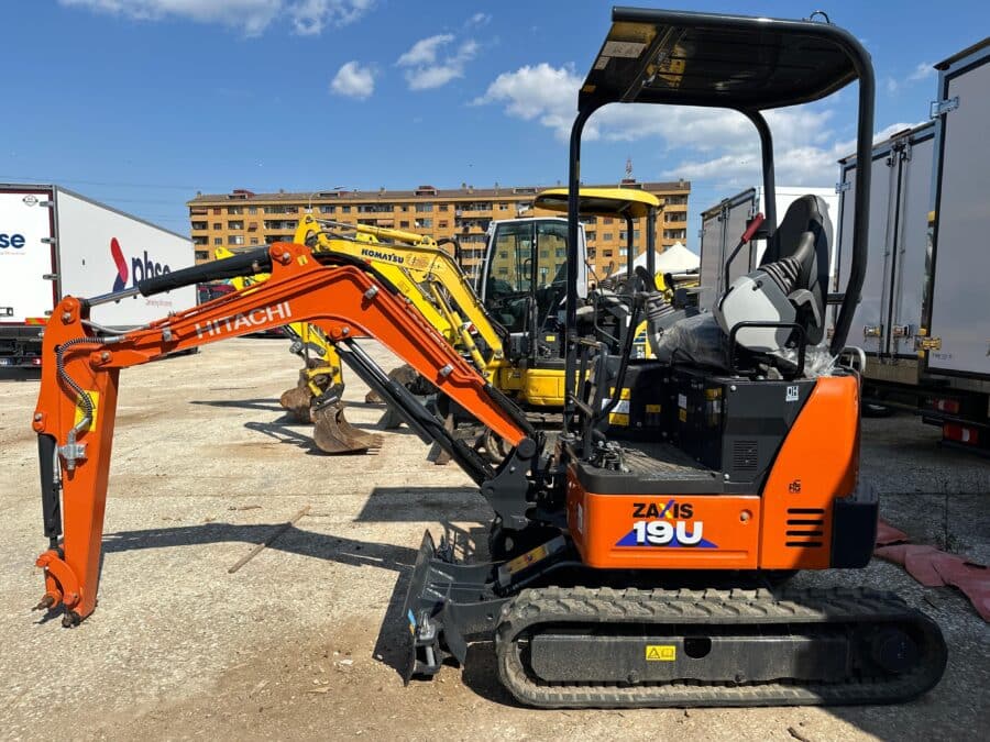 Hitachi ZAXIS 19U dettaglio braccio monolitico