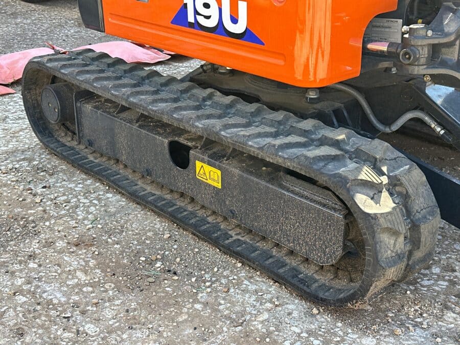Hitachi ZX19U dettaglio carro fisso