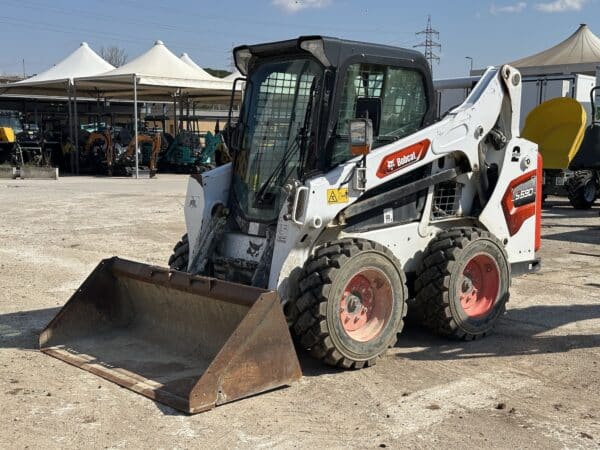 Minipala Bobcat S590 usata in vendita Italia