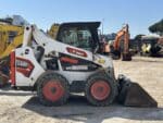 Bobcat S590 mini-chargeur compact vue latérale Rome