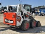 Mini-chargeur Bobcat S590 chantier urbain