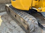 Dettaglio cingoli in gomma Komatsu PC26MR-3