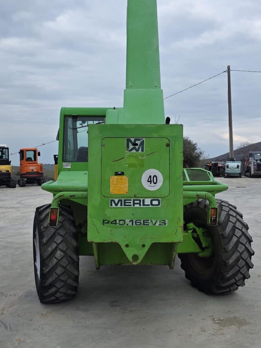 MERLO P40.16-EVS vista posteriore macchina