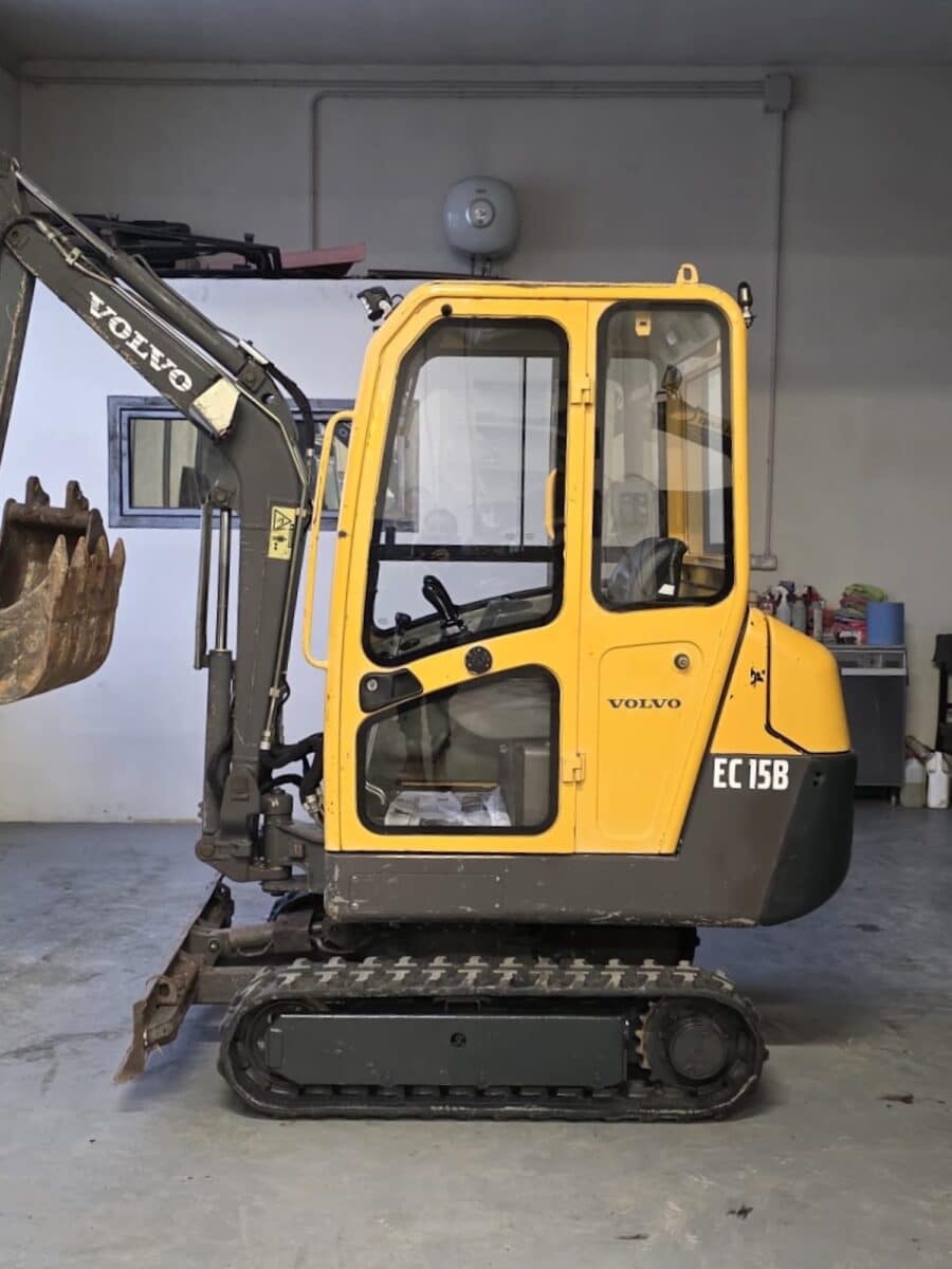 Volvo EC15B escavatore compatto affidabile