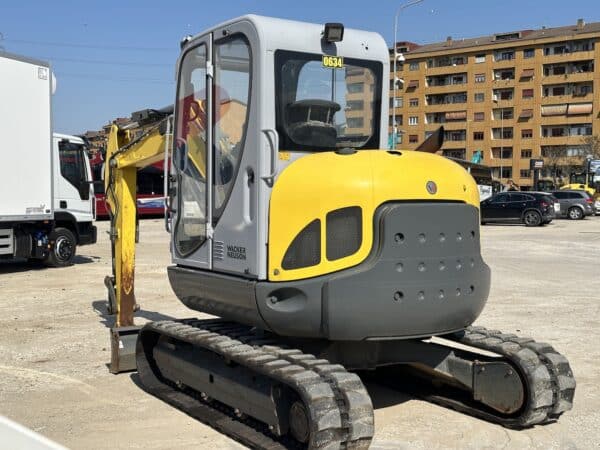 Wacker Neuson EZ53 scavo terreno urbano