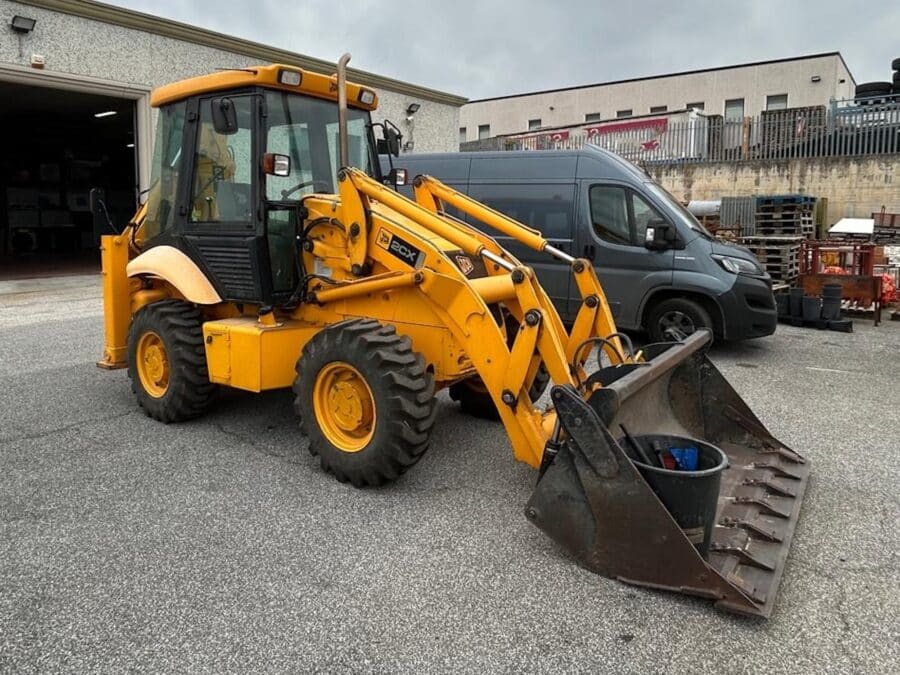 Terna JCB 2CX cabina chiusa 500 ore