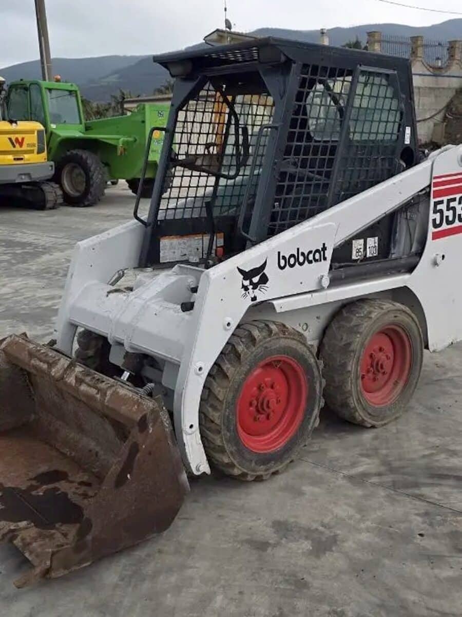BOBCAT 553 usata minipala compatta vista laterale