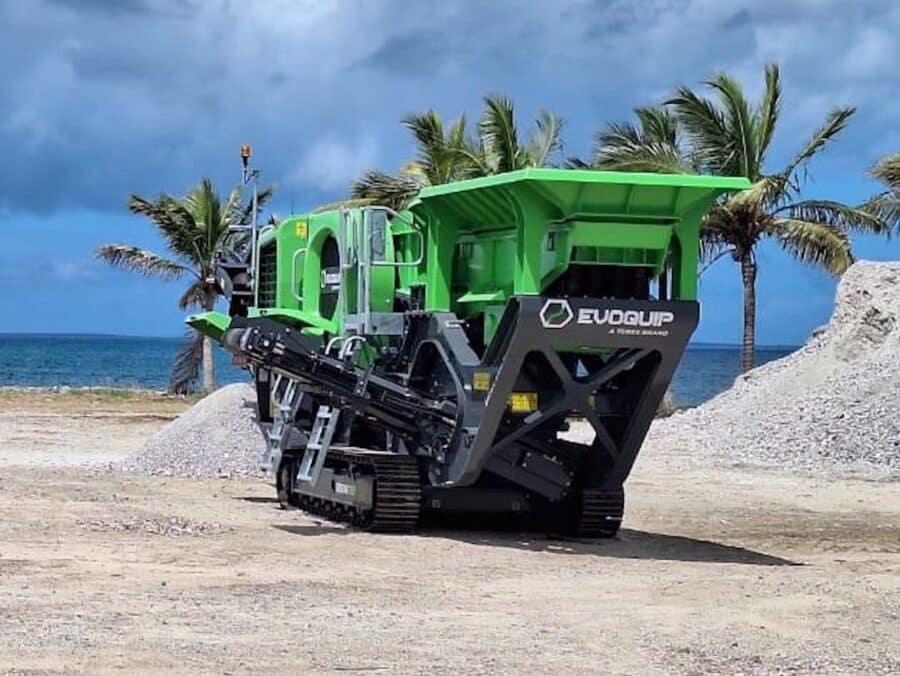 Tramoggia alimentazione frantoio EvoQuip Bison 280 su cingoli