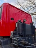 Dettaglio sistema di controllo idraulico cassone ribalrabile Scania 420