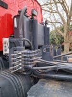 Dettaglio sistema di controllo idraulico cassone ribalrabile Scania 420